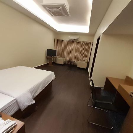 Richmond Hotel & Suites Дакка Екстер'єр фото