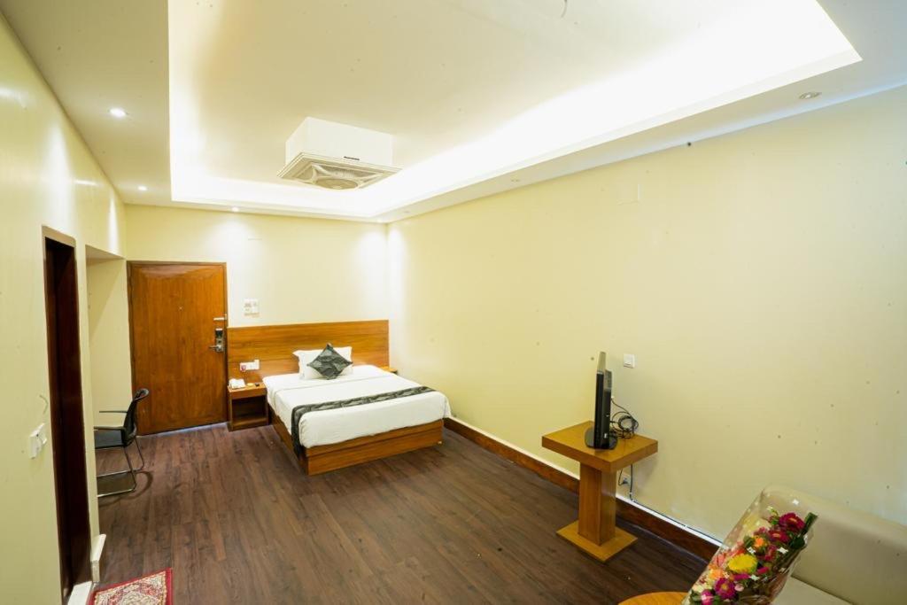Richmond Hotel & Suites Дакка Екстер'єр фото