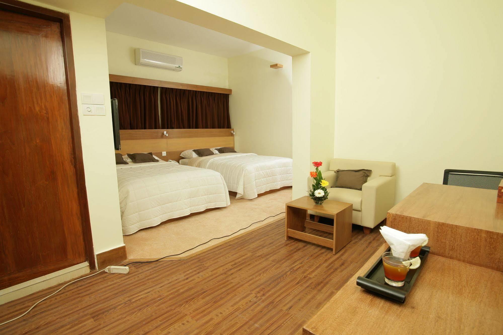 Richmond Hotel & Suites Дакка Екстер'єр фото