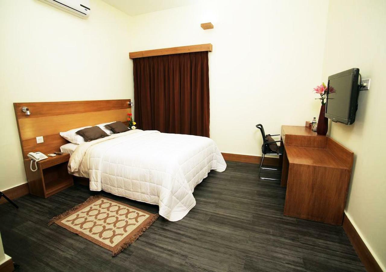 Richmond Hotel & Suites Дакка Екстер'єр фото